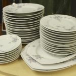 813 5703 DINNERWARE